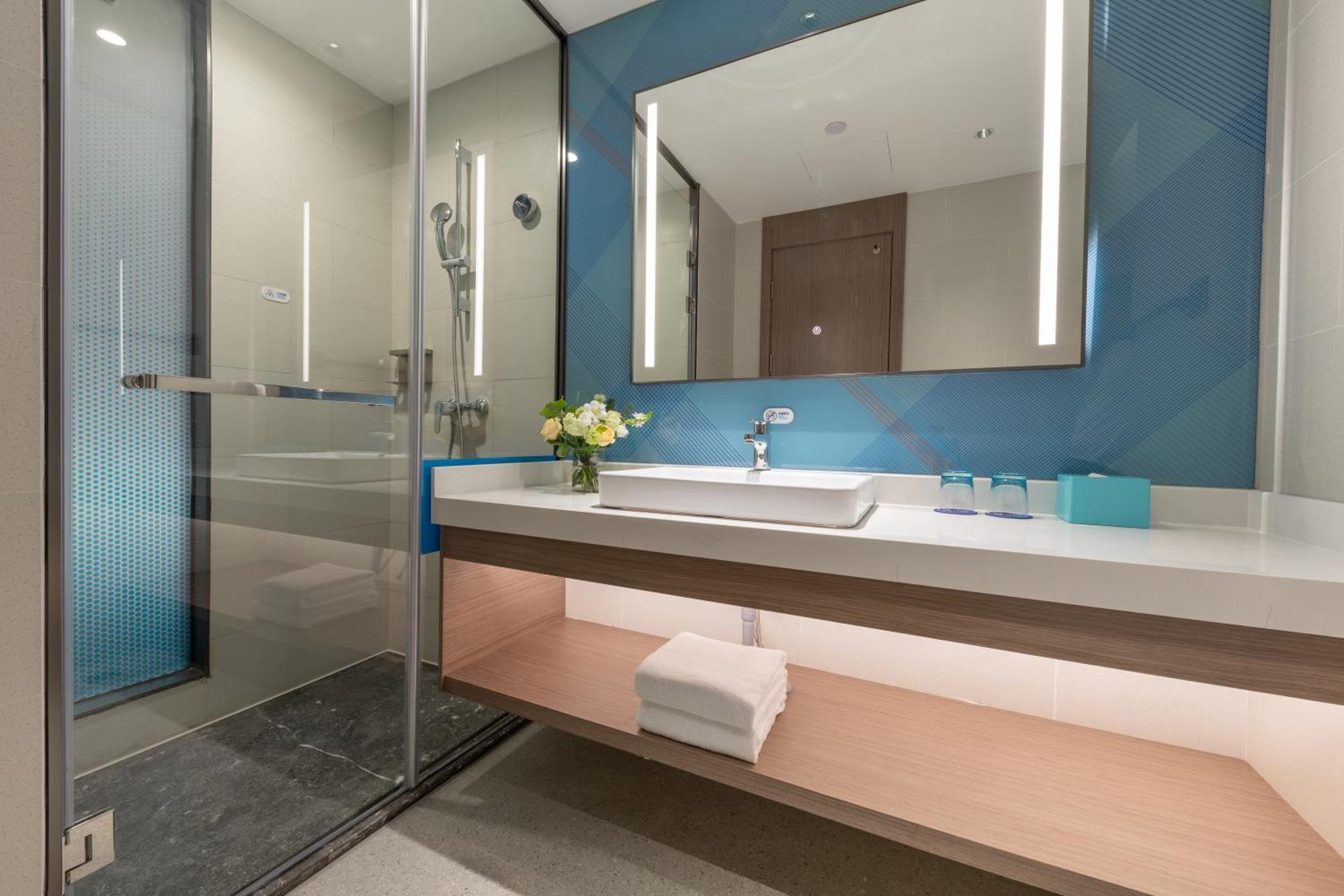 Holiday Inn Express Changfeng Park شانغهاي المظهر الخارجي الصورة